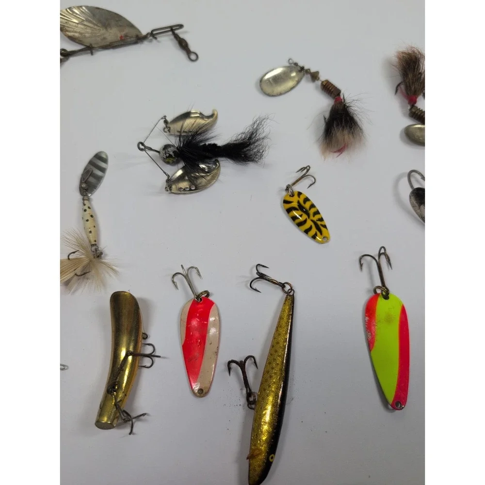 Fishing Lure Lot of‎ 17 Vintage
